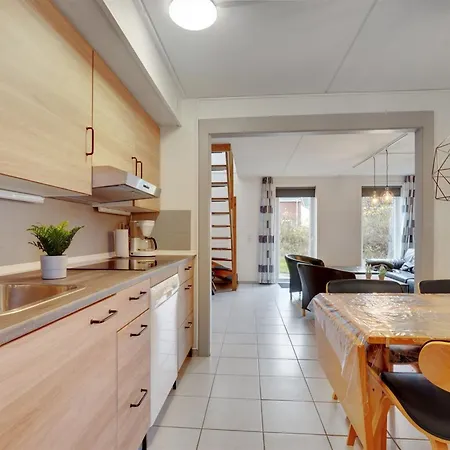 Appartement Paula - 2-3km From The Sea By Interhome